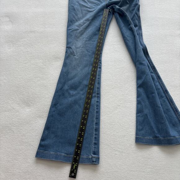 Spanx Women SPANXshape EveryWear Flare Jean Size Large Pull On Light Wash - Picture 10 of 13